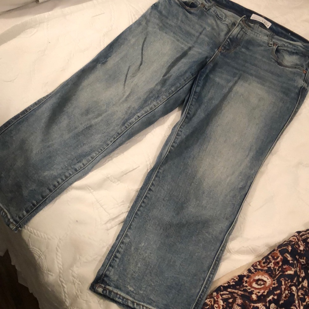 Loft capris - Picture 3 of 4